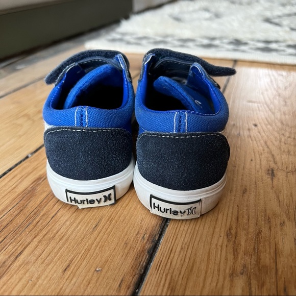 Hurley Velcro slip ons. - Picture 2 of 7